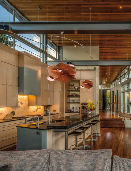 Drvena utkana visilica